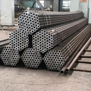 أنابيب الصلب غير الملحومة OEM عالية الجودة API لتطبيقات هيكل زيت الحفر